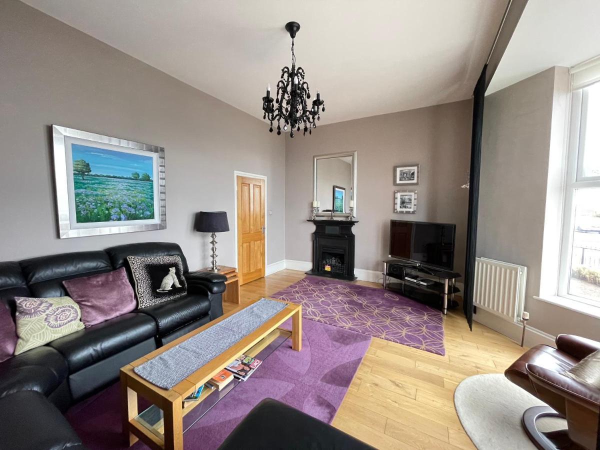 The Beach Front Apartment, Amazing Frontline Sea Views Tynemouth Bagian luar foto