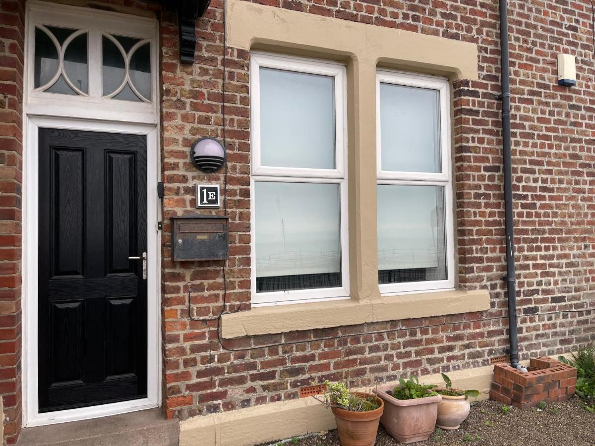 The Beach Front Apartment, Amazing Frontline Sea Views Tynemouth Bagian luar foto