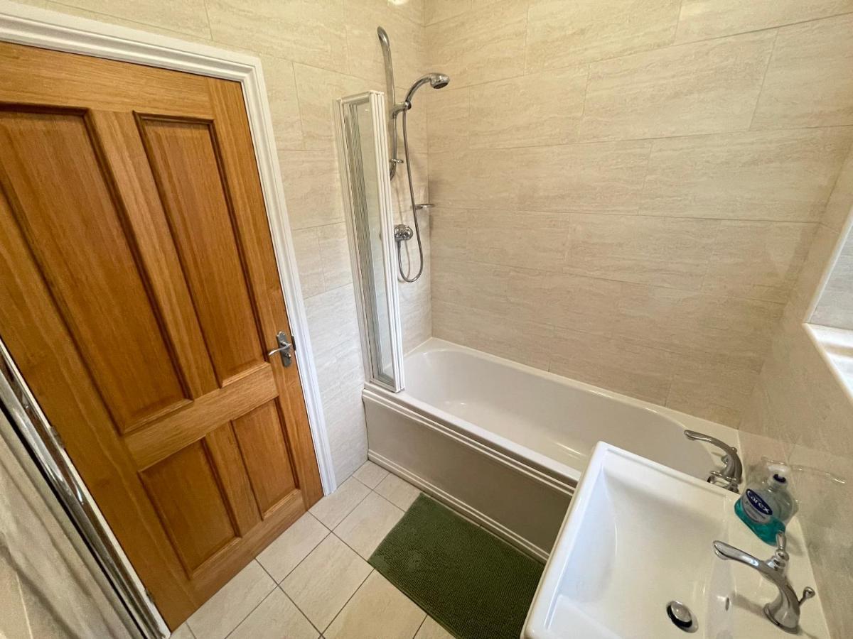 The Beach Front Apartment, Amazing Frontline Sea Views Tynemouth Bagian luar foto