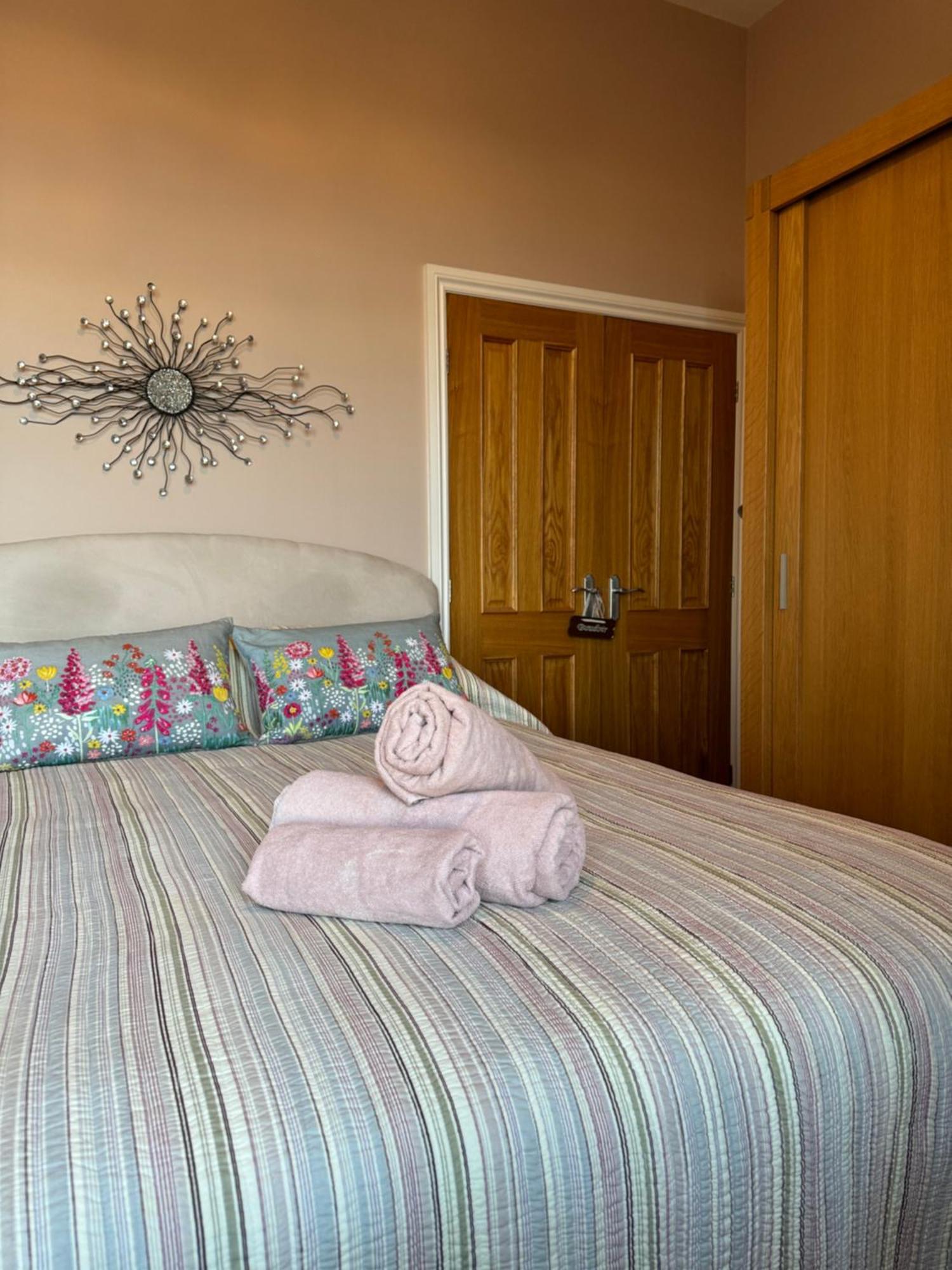 The Beach Front Apartment, Amazing Frontline Sea Views Tynemouth Bagian luar foto